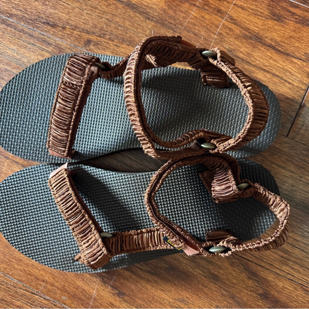 Brand New In Box Teva Copper Sandals